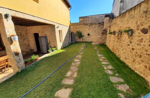 Aldeanueva del Camino Ski Chalet | Casa Rural El Caño de Abajo