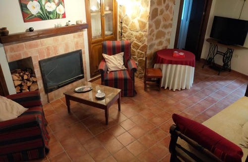 Ayna House | Casa Rural Elena