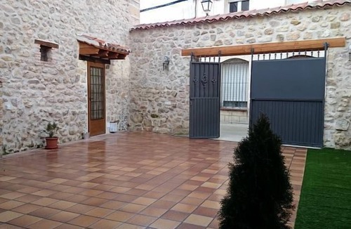Bernuy de Porreros Cottage | Casa Rural El Choricero for 8/10 people