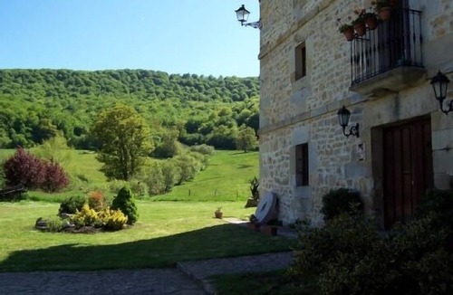 Bezana Cottage | Casa Rural La Toba I. 4 bedrooms 4 bathrooms