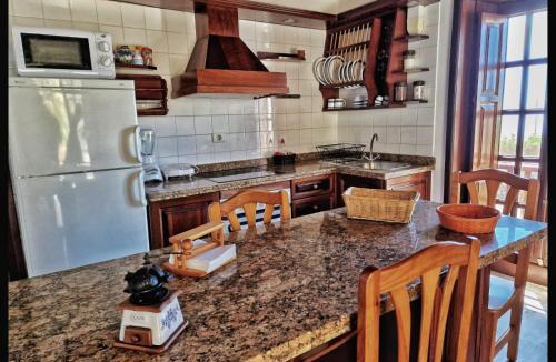 Isora House | Casa Rural Faustina