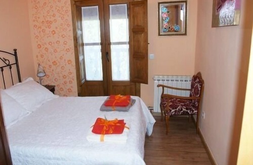Robledo de las Traviesas Cottage | Casa Rural Gistredo for 8 people