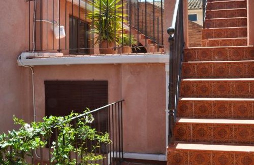 Villar del Arzobispo House | Casa rural La Boticaria