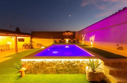 Muelas del Pan House | Casa Rural LA BRETONA