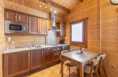Cobisa House | Casa Rural 'La Dehesilla' in Toledo – Cozy Retreat for 4 with Private Plot