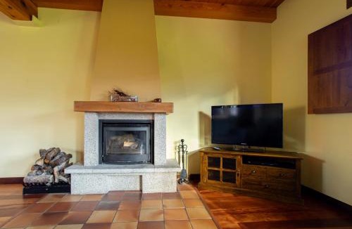 Ortigosa del Monte House | Casa rural La Venta Vieja I by CABANA Rentals