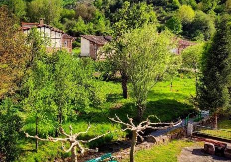 Valmala House | Casa Rural La Genciana VALMALA