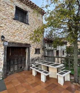 Golmayo House | Casa Rural Negua en La Cuenca, Soria
