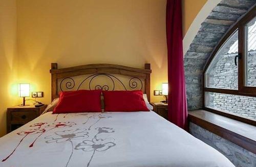 Jaca House | Casa Rural O Fraginal