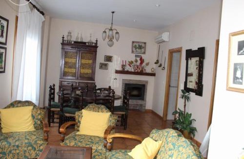 Elche De La Sierra House | Casa Rural Puerta de la Iglesia