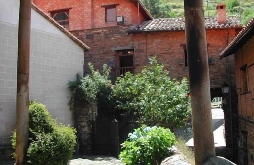 Robledillo de Gata Cottage | Casa Rural Valle del Arrago within Rural Wonder of Spain