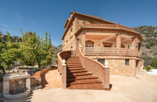 Moclin Apartment | Casa Rural Villa la Gaviota con Chimenea, Barbacoa y Piscina junto a Ruta del Gollizno en Olivares