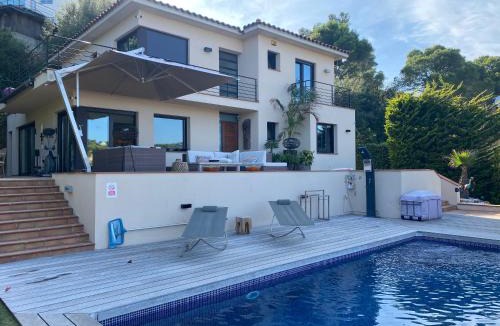 Tamariu House | Casa Tanio 150m walking from the village and town of Tamariu