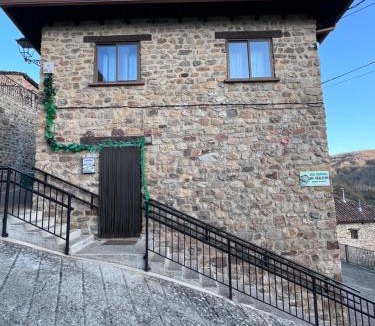 Lumbreras House | Casa turística 'Los chaleco' en Lumbreras con terraza privada.