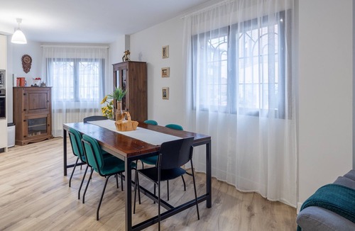El Espinar House | Casa Vacacional 'El Rincón La Roca' con Wi-Fi