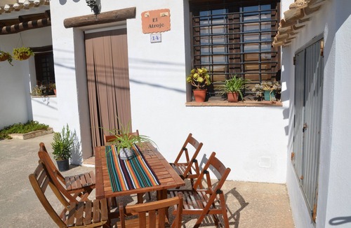 Galera House | Casas Cueva El Mirador de Galera for 7 people