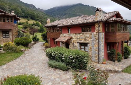 Quiros House | Casas rurales Valle de Bueida, jacuzzi solo en las casas el El Palacio y Viscárcel