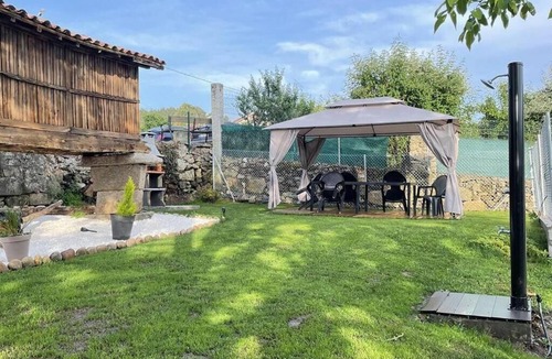 A Merca House | Casita del Rio - Ourense