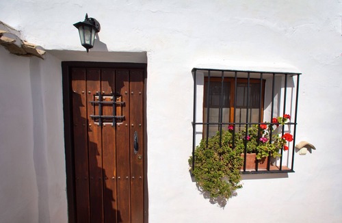 Iznajar Cottage | Casita Galgo - Tranquility & Peace in the Historical Heart of Andalusia