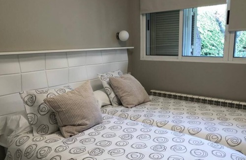 Burgos Apartment | CASTELLANA GARDEN FREE PARKING