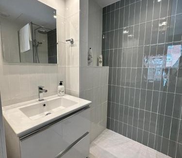 Castillejos Apartment | Castilla Luxury 2B Apartment