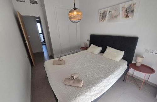 Santiago de la Ribera House | Castillo Cannenburch