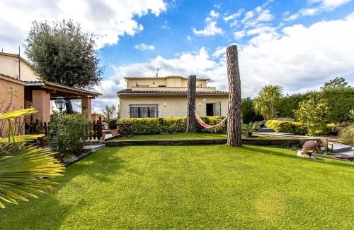 Santa Coloma de Farners Villa | Catalunya Casas Unique Costa Brava Abode with train access to BCN