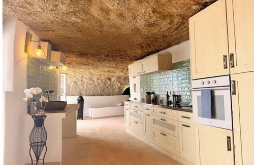 El Rincon Cottage | Cave with heated indoor pool and garden