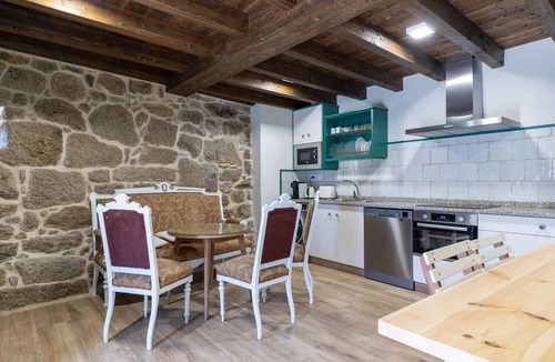 Leiro House | CDC Casa do Capitán Leiro: Relax Among Vineyards and Forests in Ribeiro