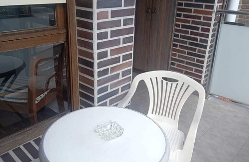 Basurtu Apartment | Center of Bilbao. Pets are allowed. Complete studio with balcony, ideal for couples