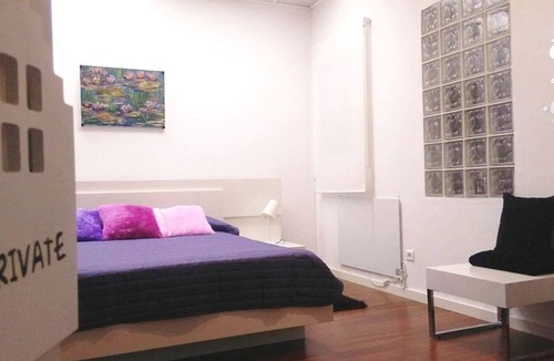 Tarrega House | CENTRAL AND MODERN ACCOMMODATION
