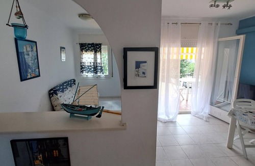 Empuriabrava Apartment | Central Apartment in Empuriabrava - 600m from the Beach, A/C, Balcony, Family-Friendly