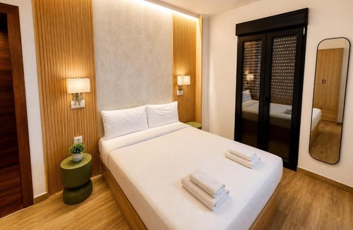 Guindalera Apartment | Central Haven near Ventas