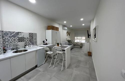 La Trinidad Apartment | Centro Estudio Trinidad Málaga 3