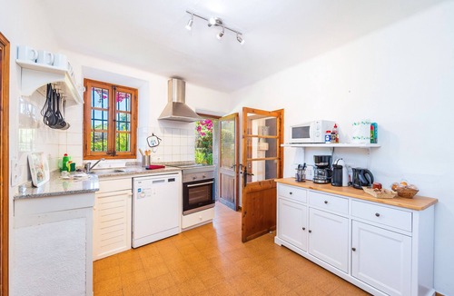 Pollensa Ski Chalet | Chalet Cana Can with Mountain View, Pool, Wi-Fi & Terrace