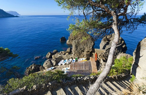 Banyalbufar Ski Chalet | Chalet con Vistas Panorámicas en Primera Línea de mar