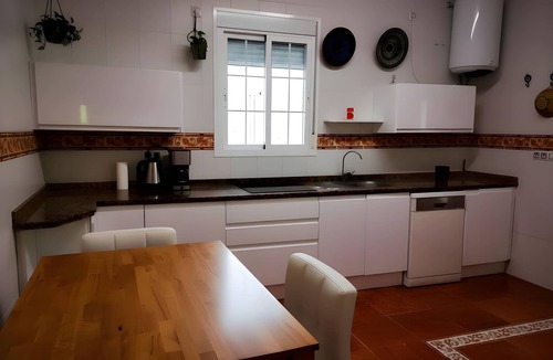Valencina de la Concepcion House | Chalet de Lujo con Piscina Privada cerca de Sevilla