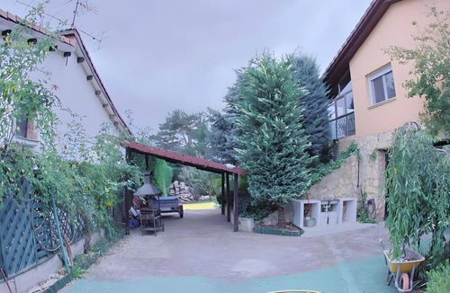 Nieva de Cameros Ski Chalet | Chalet 'El Cerezo Rojo' with Lake View, Wi-Fi and Air Conditioning