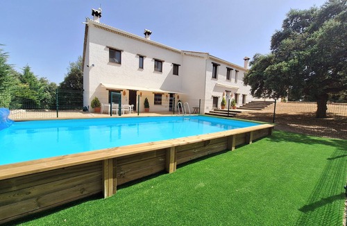Las Nogueras House | Chalet 'El Pinar De La Lobera' with Mountain View, Shared Pool and Wi-Fi