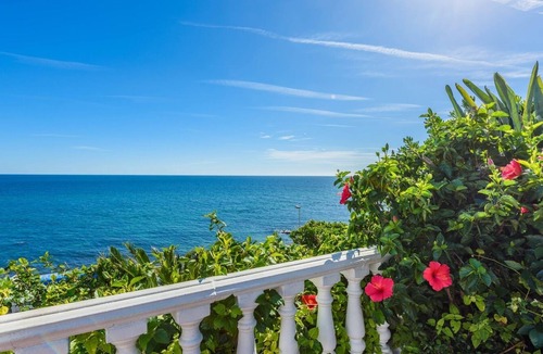 El Faro Villa | Chalet junto al mar. 2 Fuengirola by Ruralidays