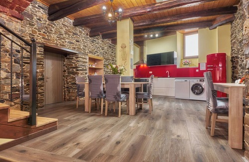 Puente de Domingo Florez House | Chalet 'Rio Cabrera' with Private Terrace and Wi-Fi