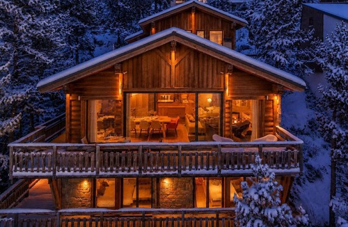 Les Angles Ski Chalet | Chalet with spa/heated pool, lake view, ski-in/ski-out access, fire pit, 5-star rating