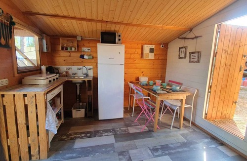 Vallpineda Cottage | Charmante Petite Maison en Bois Avec Piscine