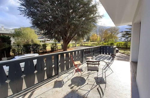 Vignec Apartment | Charming 3-Bedroom Souplex Apt for 7 with Terrace - Vignec, France