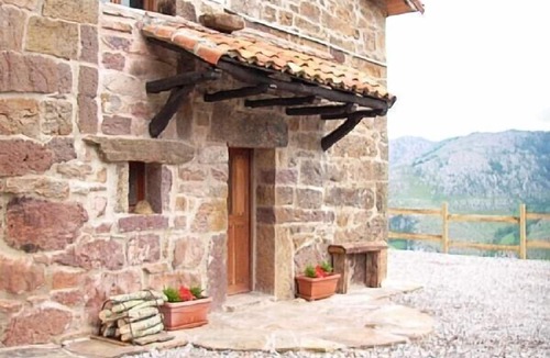 San Roque de Riomiera Cabin | Charming cottage in the valleys pasiegos. Stunning views of the mountains.