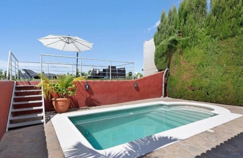Tijarafe Apartment | Charming Casa Flamenca: Private, Scenic Retreat with Pool and Mountain