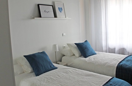 Sojuela Apartment | Charming duplex on golf course.