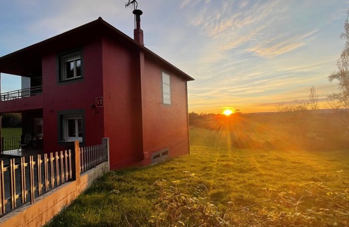 Forcarei House | Charming Galician Country House 'As Neveiras' with Mountain Views, Private Garden & Wi-Fi