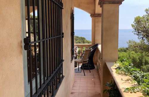 Tamariu Villa | Charming house that lives with the sea