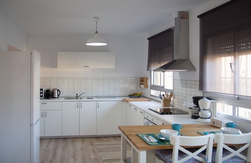 Torremolinos House | Charming house with private pool, garden, shade areas & bbq